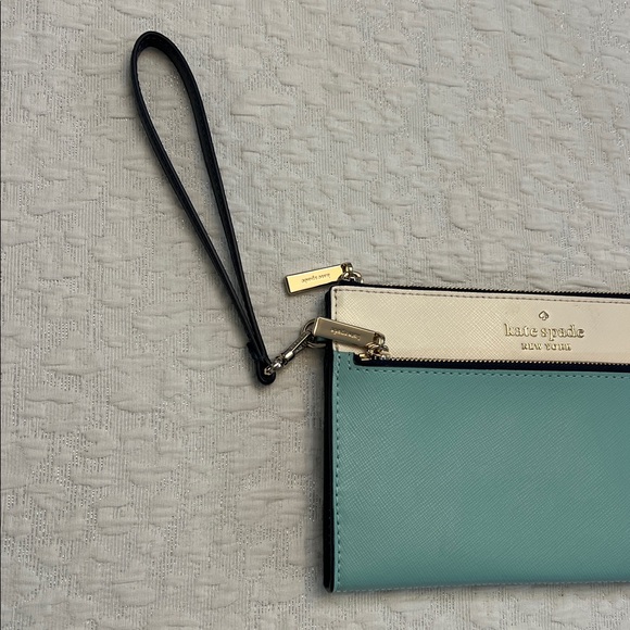 KATE SPADE NEW YORK STACI MEDIUM DOUBLE ZIP WRISTLET - Picture 2 of 16